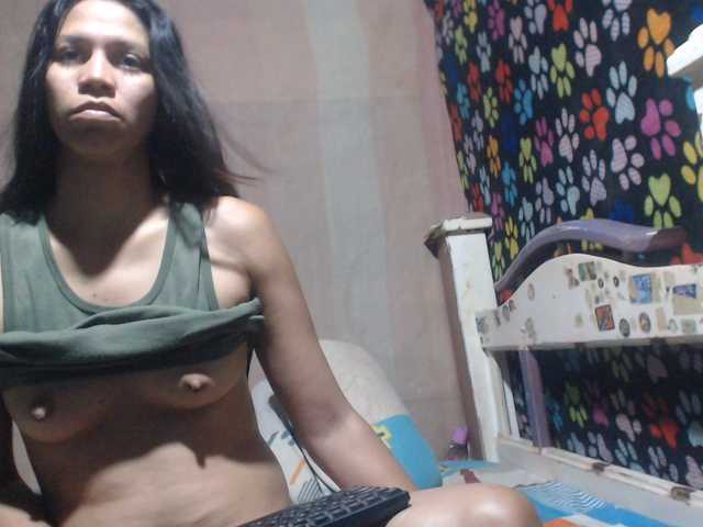 Elizabeth-a live cam on BongaCams