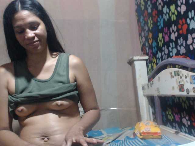 Elizabeth-a live cam on BongaCams