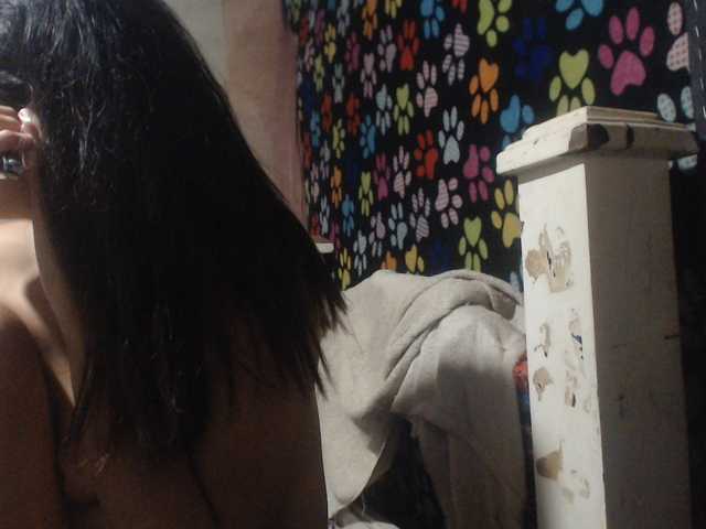 Elizabeth-a live cam on BongaCams
