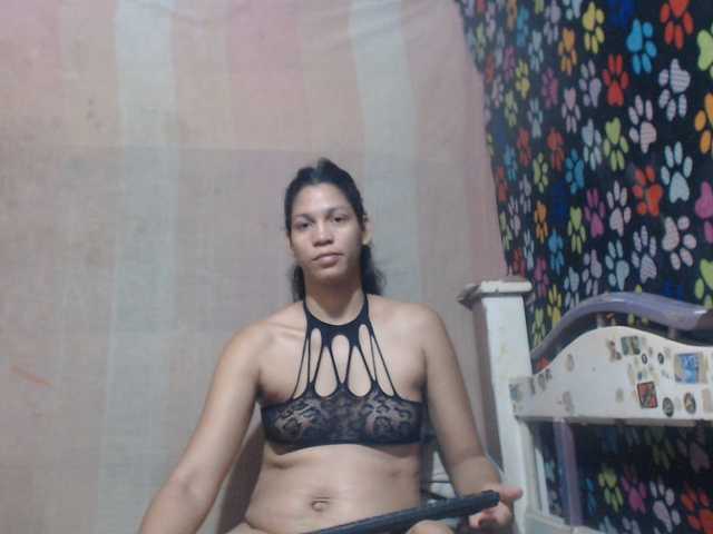Elizabeth-a live cam on BongaCams