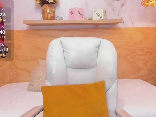 Lasira live cam on BongaCams
