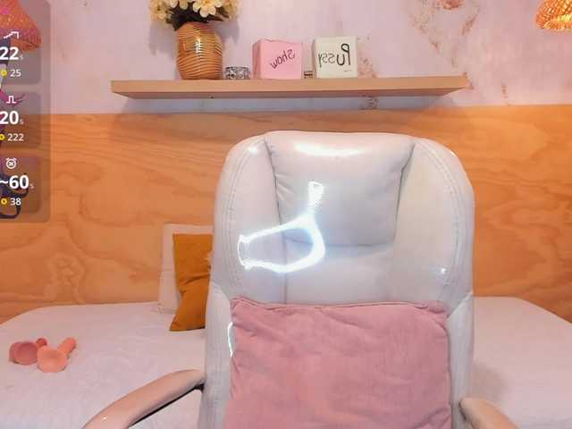 Lasira live cam on BongaCams