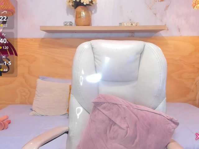 Lasira live cam on BongaCams