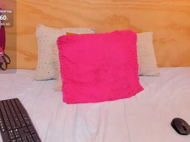 Lasira live cam on BongaCams