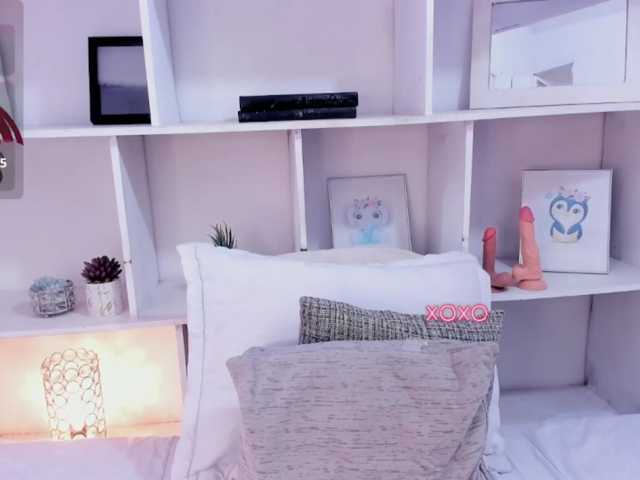 Lasira live cam on BongaCams