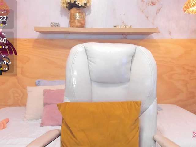 Lasira live cam on BongaCams