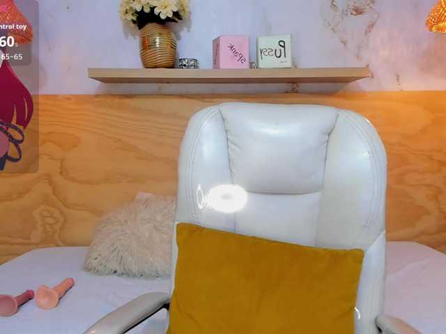 Lasira live cam on BongaCams