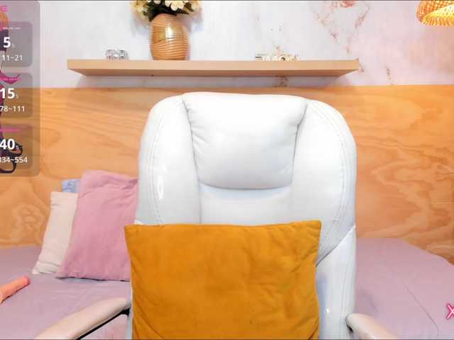 Lasira live cam on BongaCams