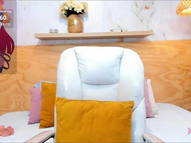Lasira live cam on BongaCams