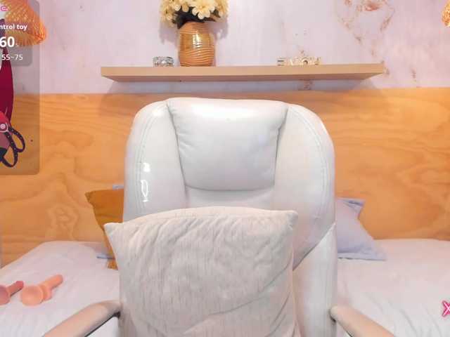 Lasira live cam on BongaCams
