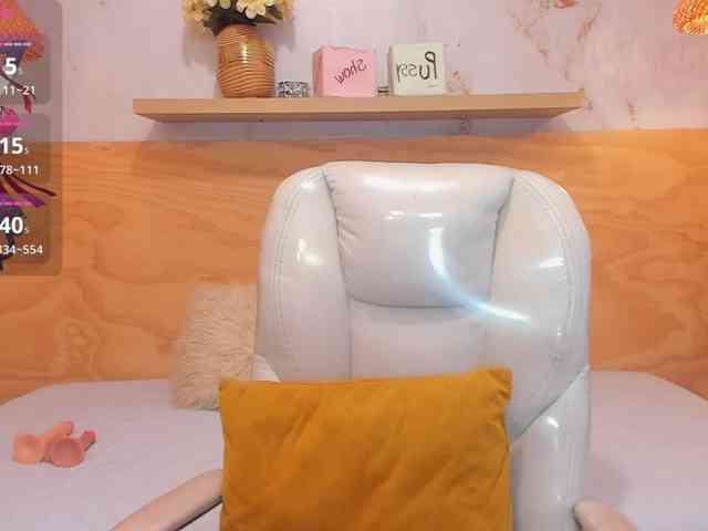 Lasira's webcam live show