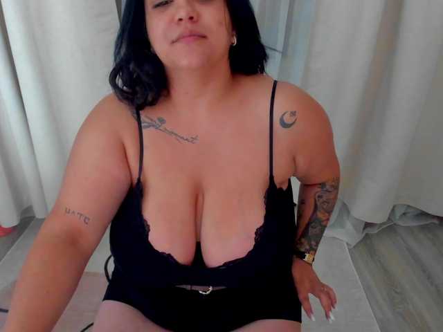 SpicyCarlaXX live cam on BongaCams