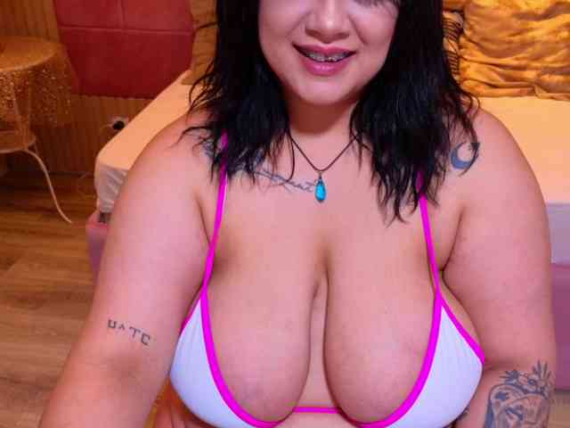 SpicyCarlaXX SpicyCarlaXX