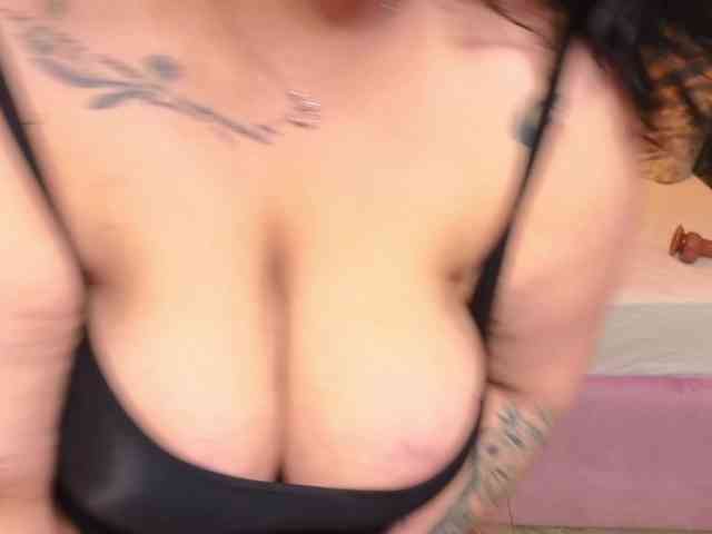 Modèle: SpicyCarlaXX