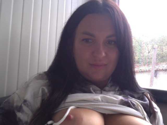 MeganBlueq, en vivo ahora en BongaCams