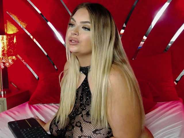 AmelyaNyx live cam on BongaCams
