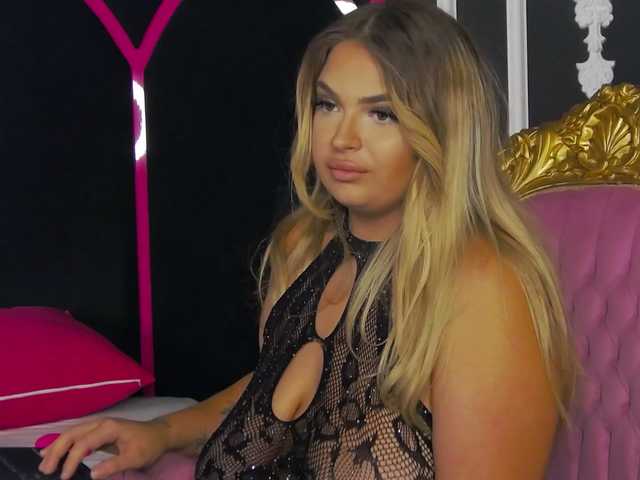 AmelyaNyx live cam on BongaCams