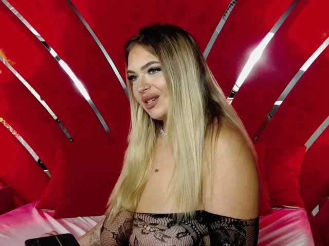 AmelyaNyx live cam on BongaCams
