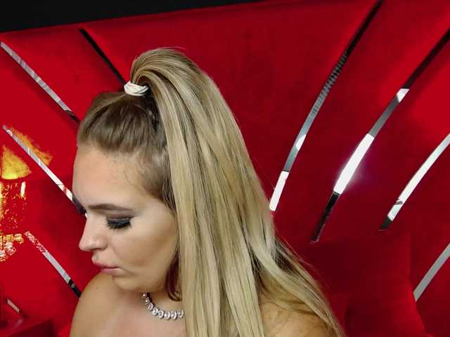 AmelyaNyx live cam on BongaCams