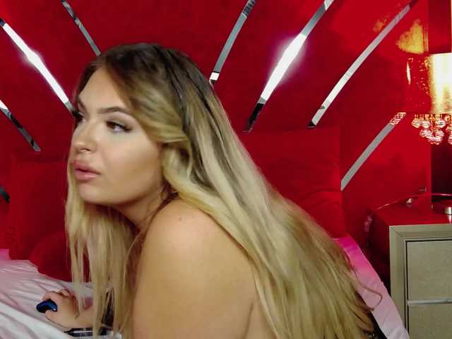 AmelyaNyx live cam on BongaCams
