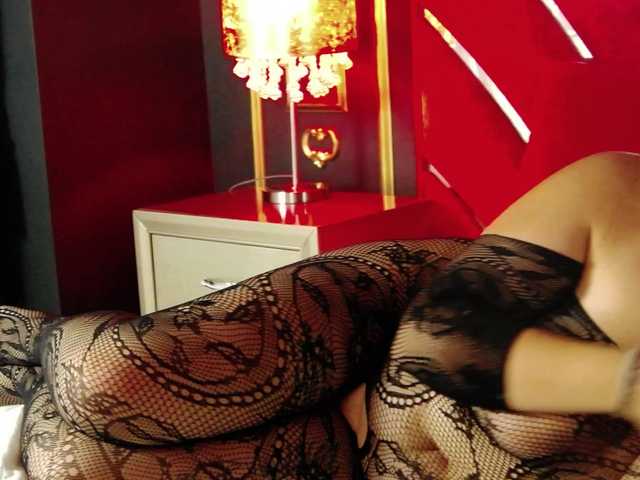 AmelyaNyx live cam