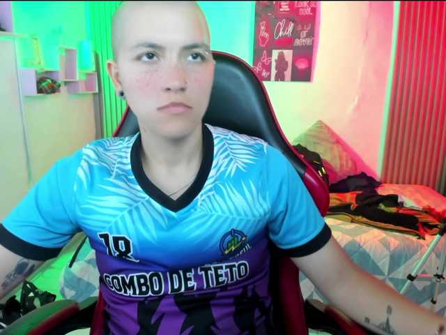 nicocoox live cam on BongaCams