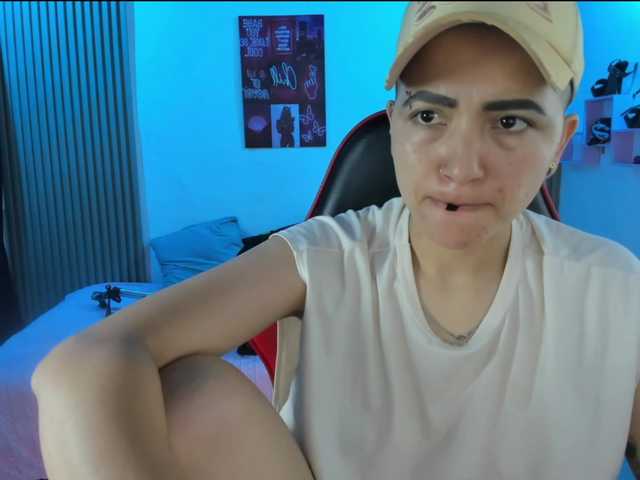 nicocoox live cam on BongaCams