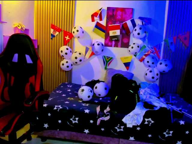 nicocoox live cam on BongaCams