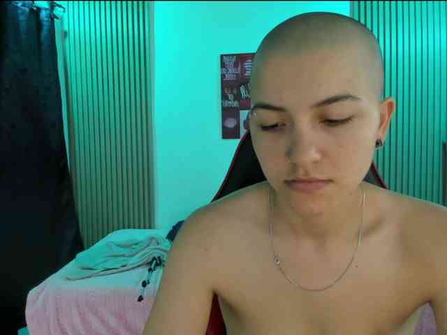 nicocoox Live Webcam on BongaCams