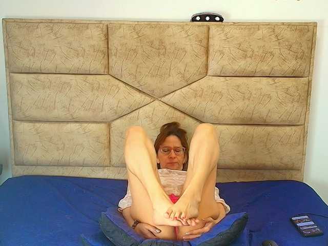 MargarethRouss live cam on BongaCams