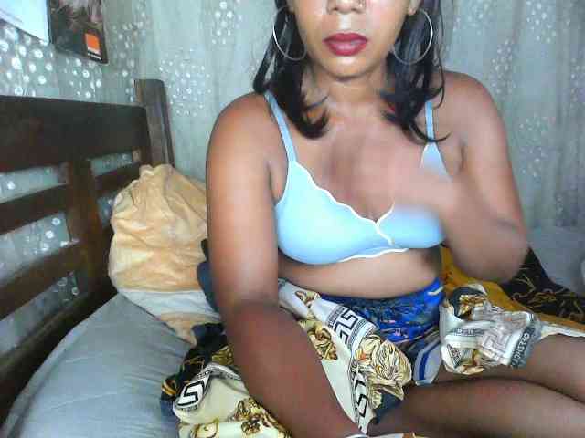 Ivaniaa webcam