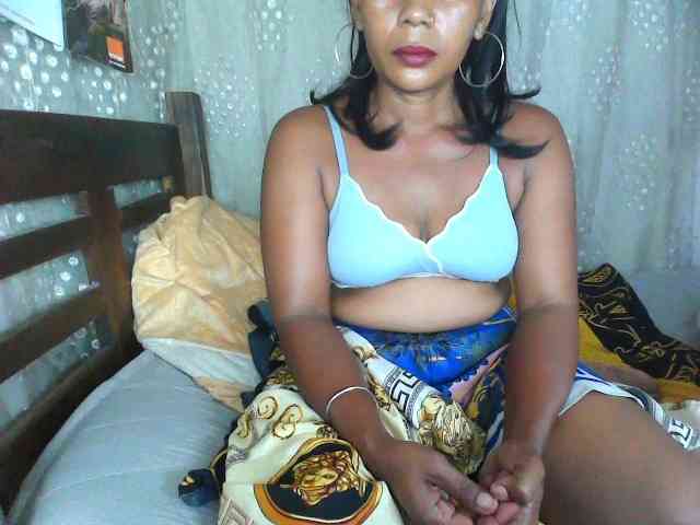 Ivaniaa webcam