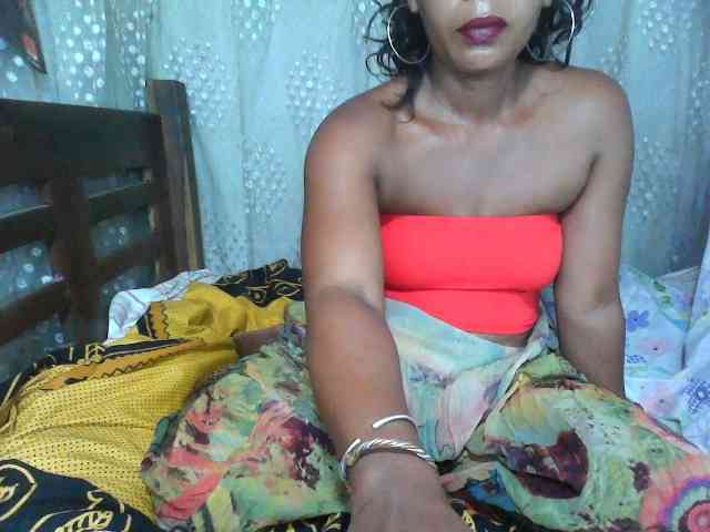 Ivaniaa webcam