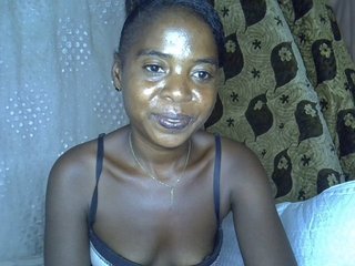 Momeny's Live Webcam
