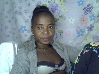 Momeny Porn Show