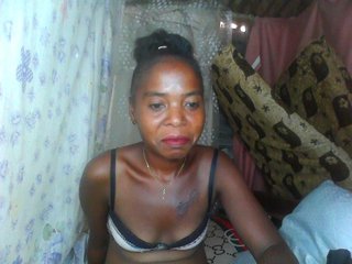 Momeny Porn Show