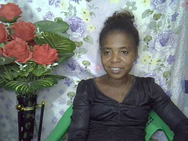 Christina-2 live cam on BongaCams