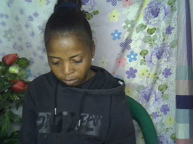 Christina-2 live cam on BongaCams