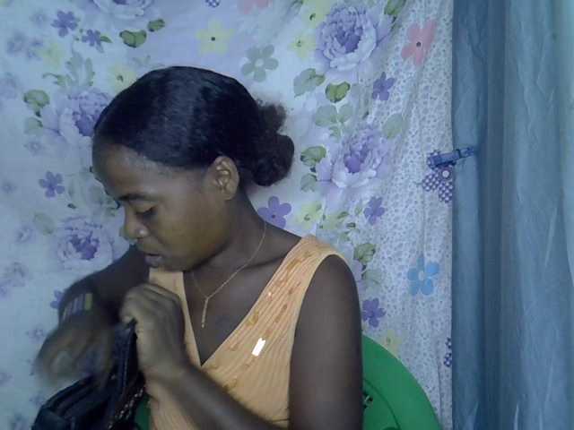 Momeny webcam