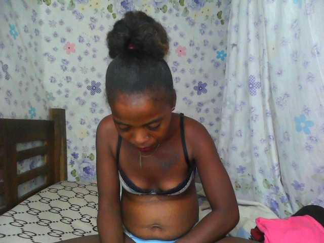 Momeny webcam