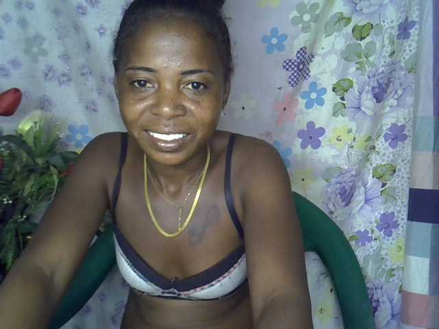 Christina-2 live cam on BongaCams
