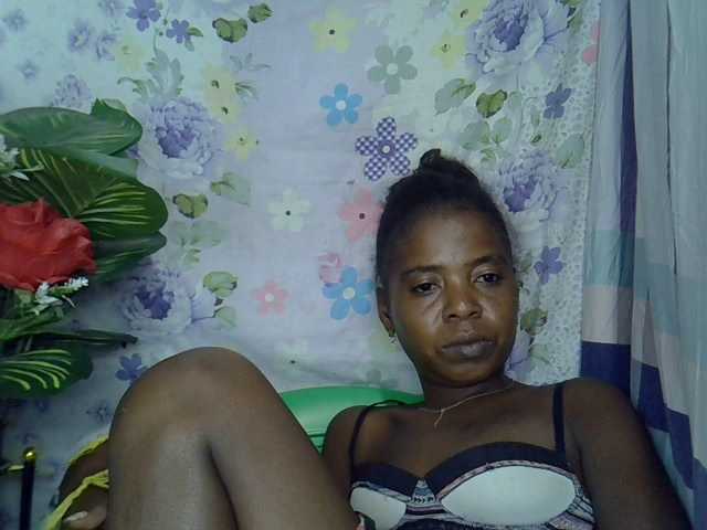Christina-2 live cam on BongaCams