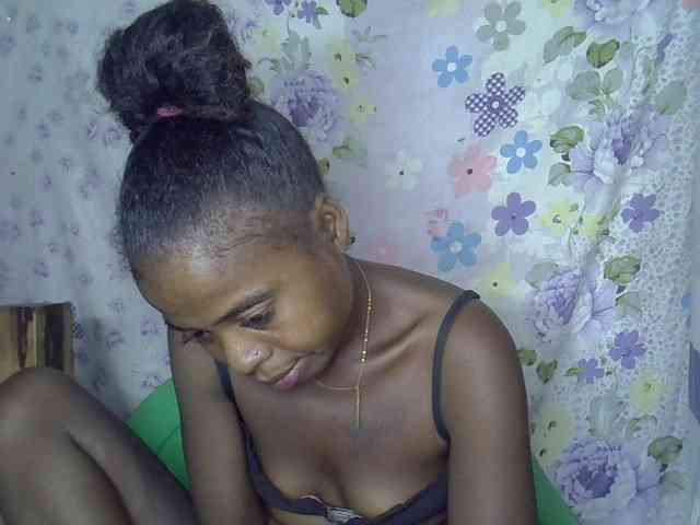 Momeny webcam
