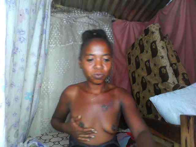 Momeny webcam