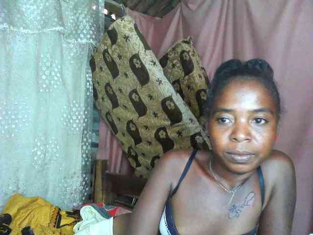 Momeny webcam