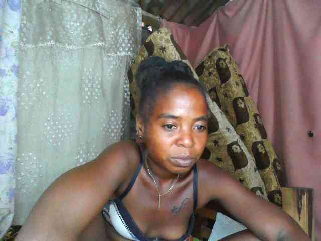 Momeny webcam