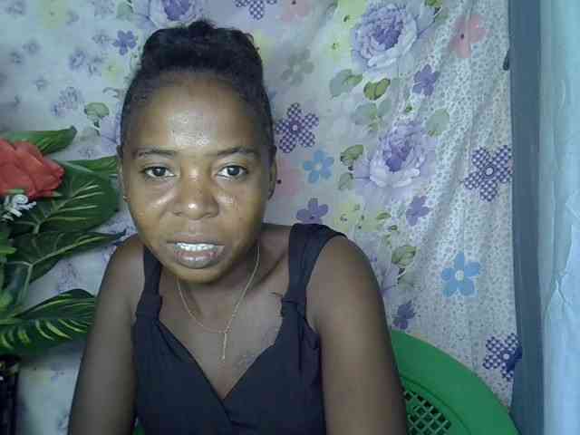 Momeny webcam