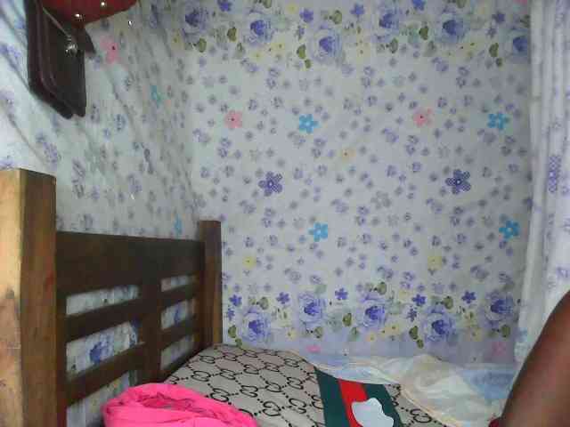 Momeny webcam