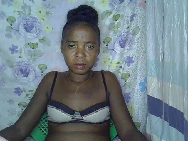 Momeny webcam