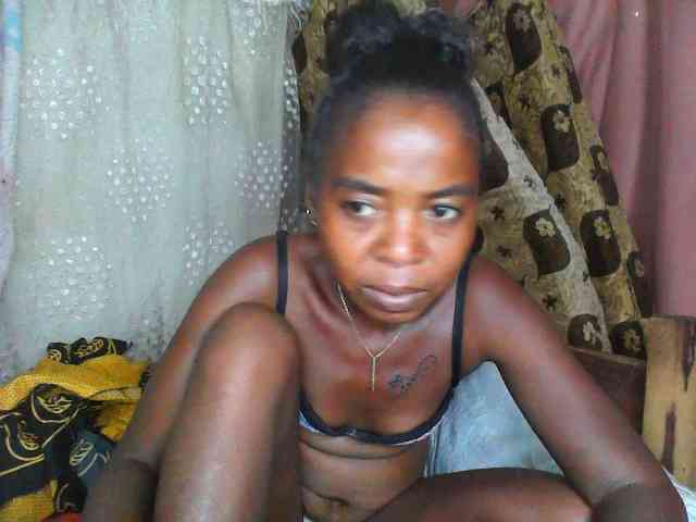 Momeny webcam